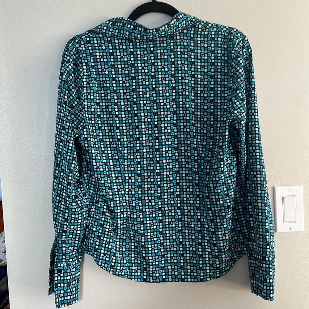 Jessica Button-Up Long Sleeve 🩵🖤 - Picture 4 of 4